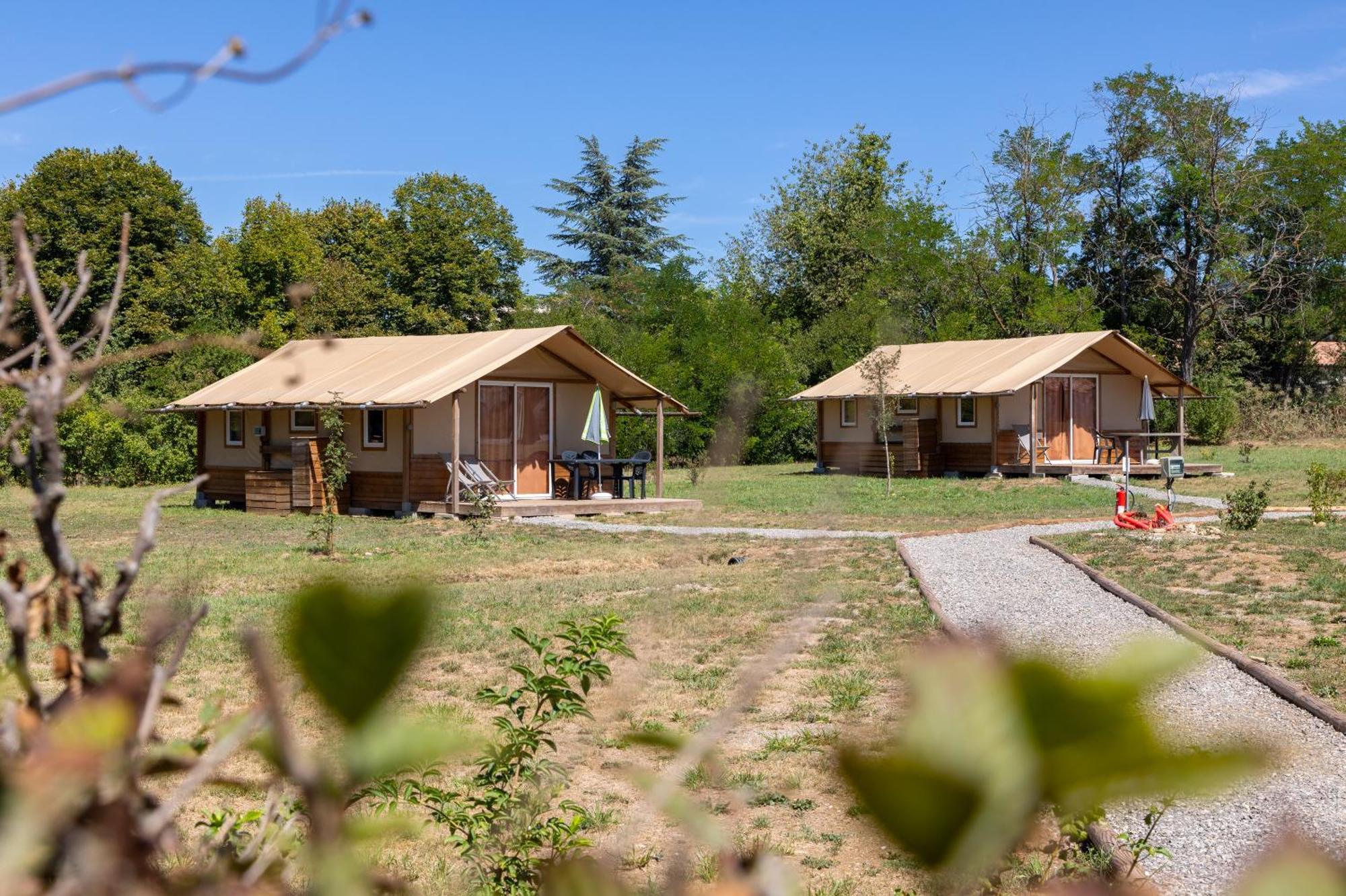 Camping Sites Et Paysages Les Pres Hauts Sisteron Zewnętrze zdjęcie