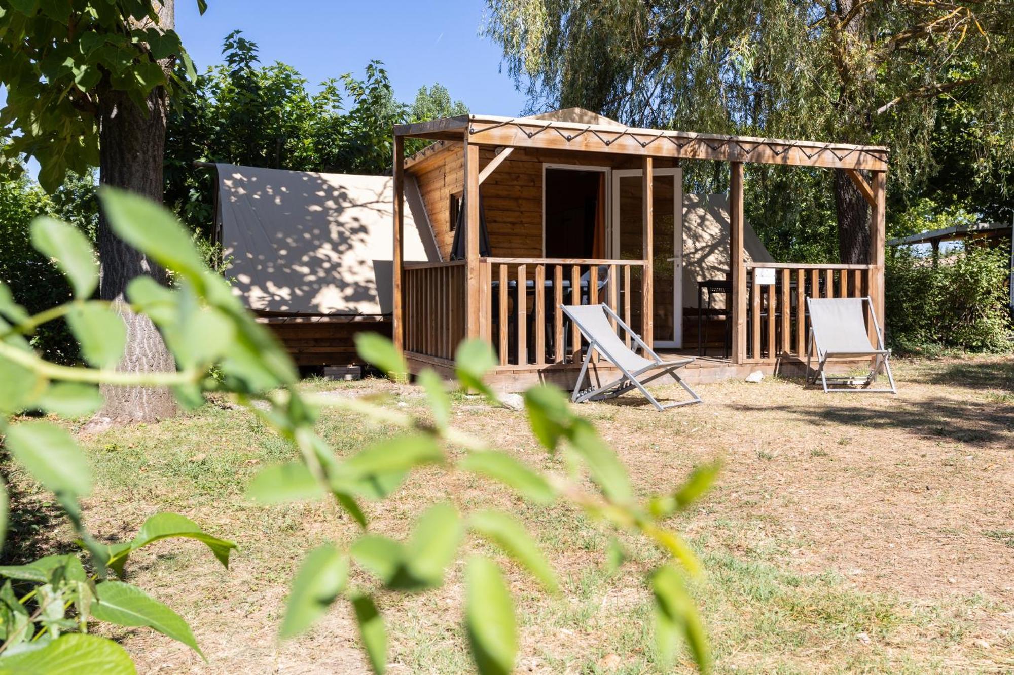 Camping Sites Et Paysages Les Pres Hauts Sisteron Zewnętrze zdjęcie